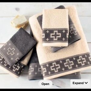 💥ISO💥 Pendleton Bath Towels💥San Miguel Pattern